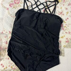 Beautiful Black One Piece Swimsuit Womens XL NWT